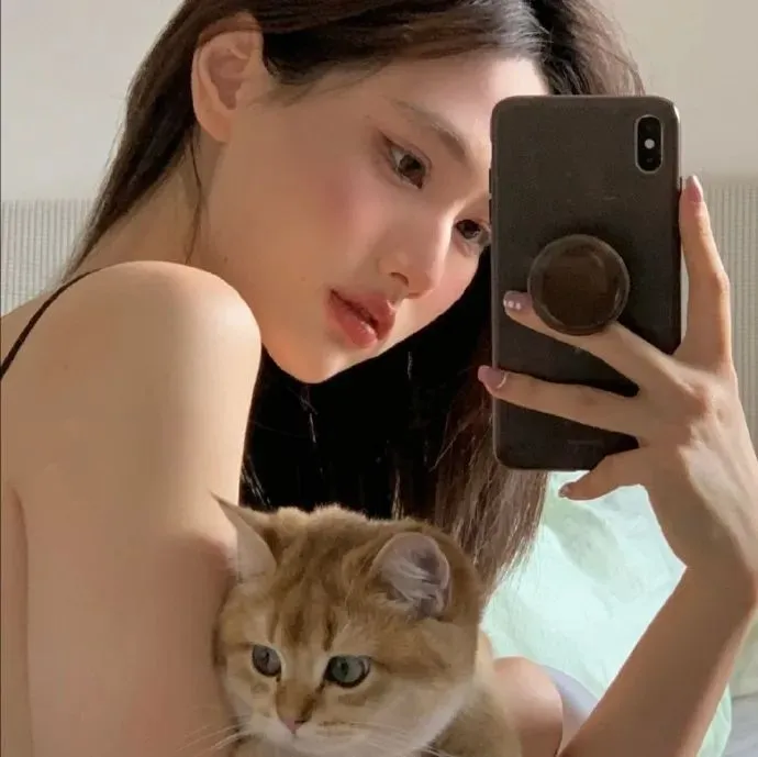 纯情少女初恋写真 - 青涩年华的美好回忆