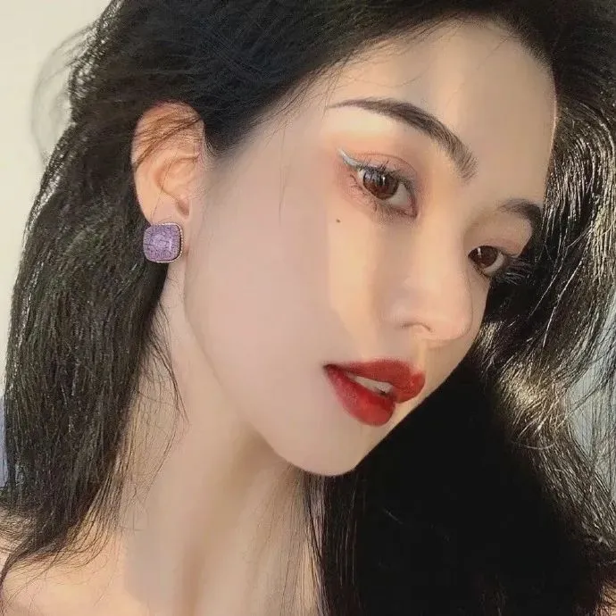 火辣女郎酒吧写真 - 夜生活中的性感女王
