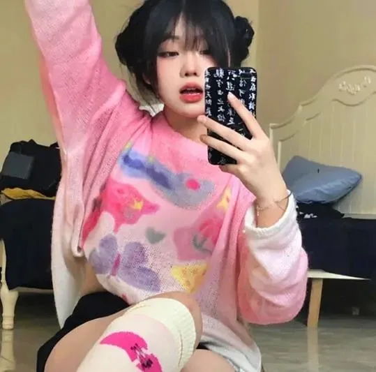 跑步女神晨练写真 - 晨光中的健康美丽